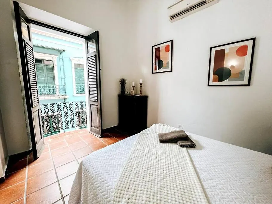 산후안 65 Fortaleza 1 - N Colonial Apt W/ Balconies & Views 아파트 0*,
